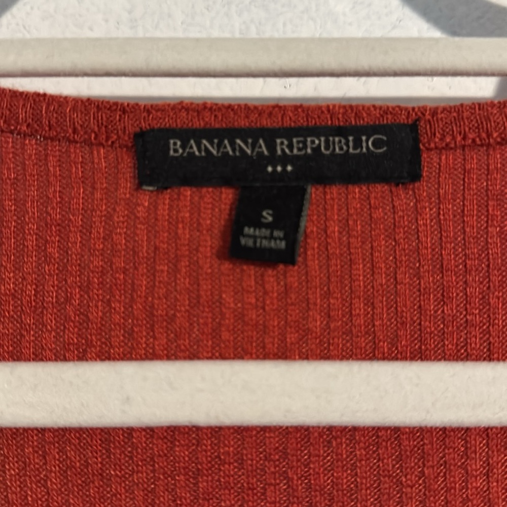 Banana Republic Small Long Sleeve Top, ribbed Henley style